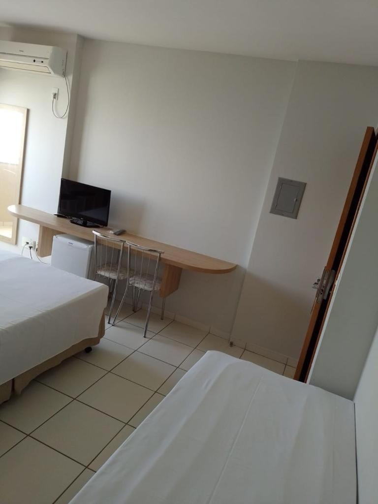 Appartement Golden Dolphin Express - Viva Ferias à Caldas Novas Extérieur photo